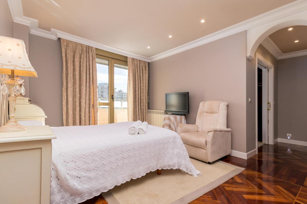 Apartamento Luminoso Cerca Playa Sardinero Con Parking Privado Santander Luaran gambar